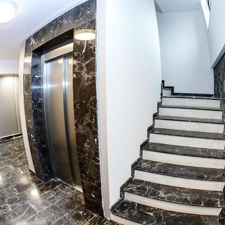 Metropolitan Iassium Apartments Jászvásár Kültér fotó